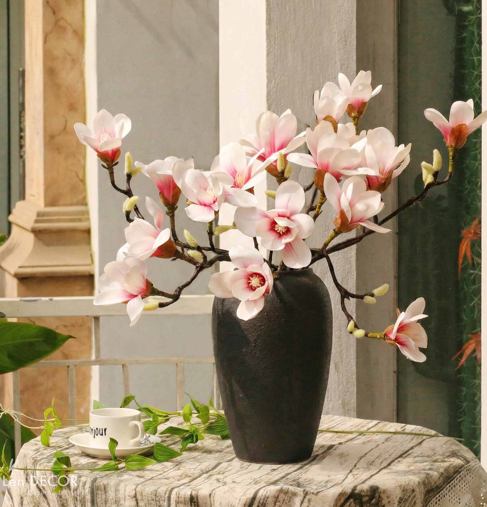 BÌNH HOA GIẢ TRANG TRÍ - BÌNH HOA MỘC LAN NHẸ NHÀNG, SANG TRỌNG- BH1199