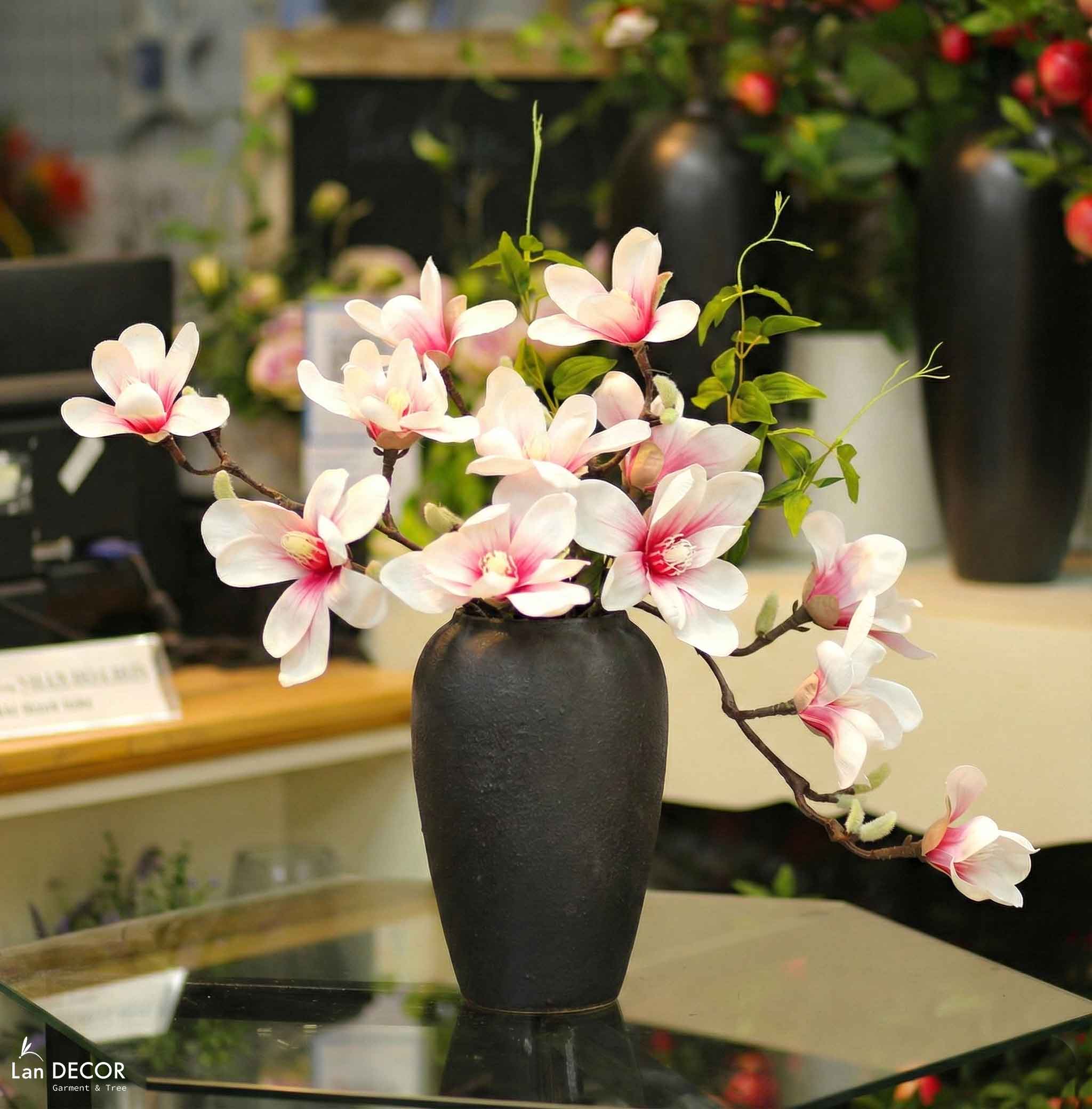 Bình hoa mộc lan cao 40cm - BH763