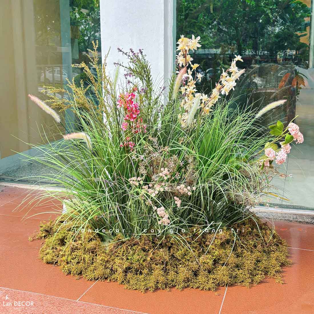 Tiểu Cảnh Rêu Giả- Bồn Rêu Hoa Lau Giả Thiết Kế (100X100X75cm)- RC132