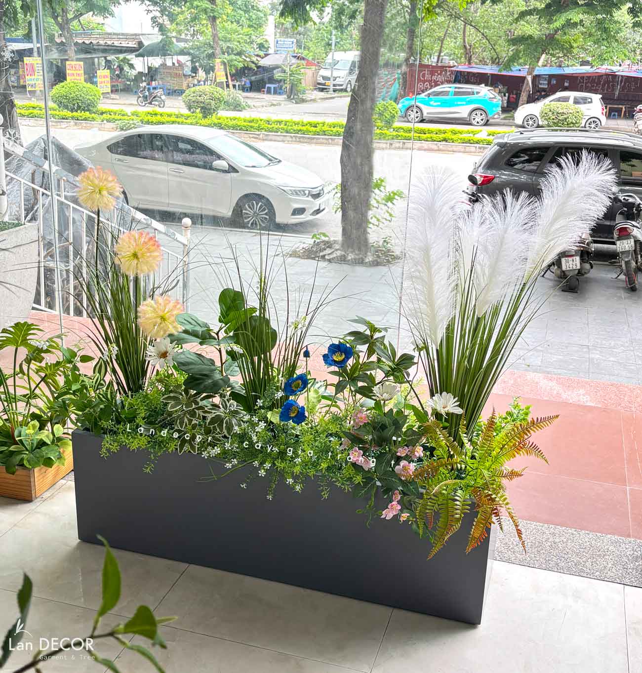 Hoa Giả Tiểu Cảnh- Bồn Hoa Giả Trang Trí Cửa Hiệu (115X40X105)- BC169