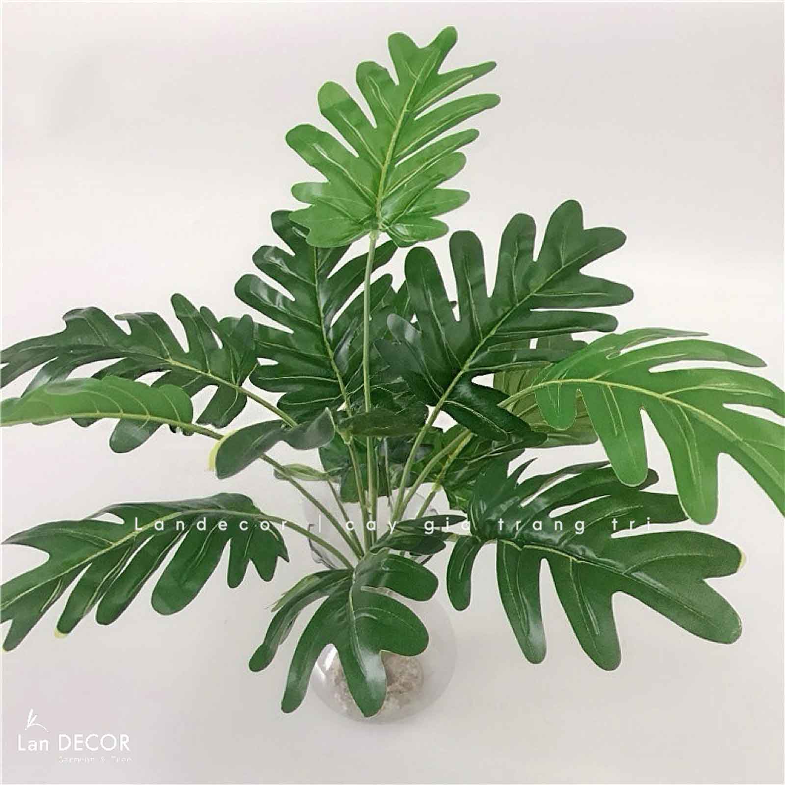 Cành Lá Giả- Cành Lá Xẻ Giả Thiết Bụi Tiểu Cảnh Decor Không Gian (12 lá, 40cm)- HC1387