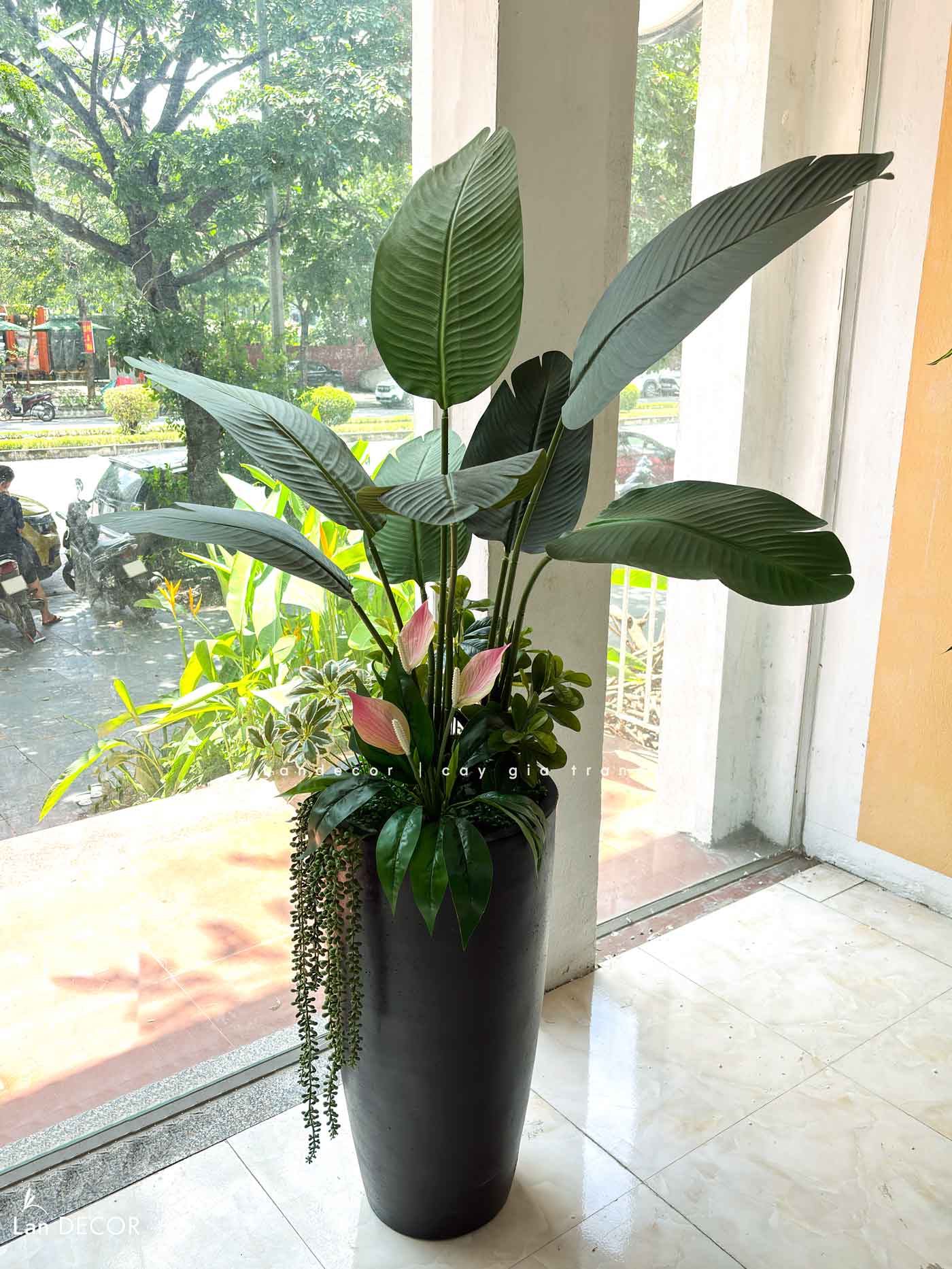 Cây Giả - Chậu Cây Chuối Rẻ Quạt Trang Trí Không Gian Phong Cách Hiện Đại (150cm)- CC1344