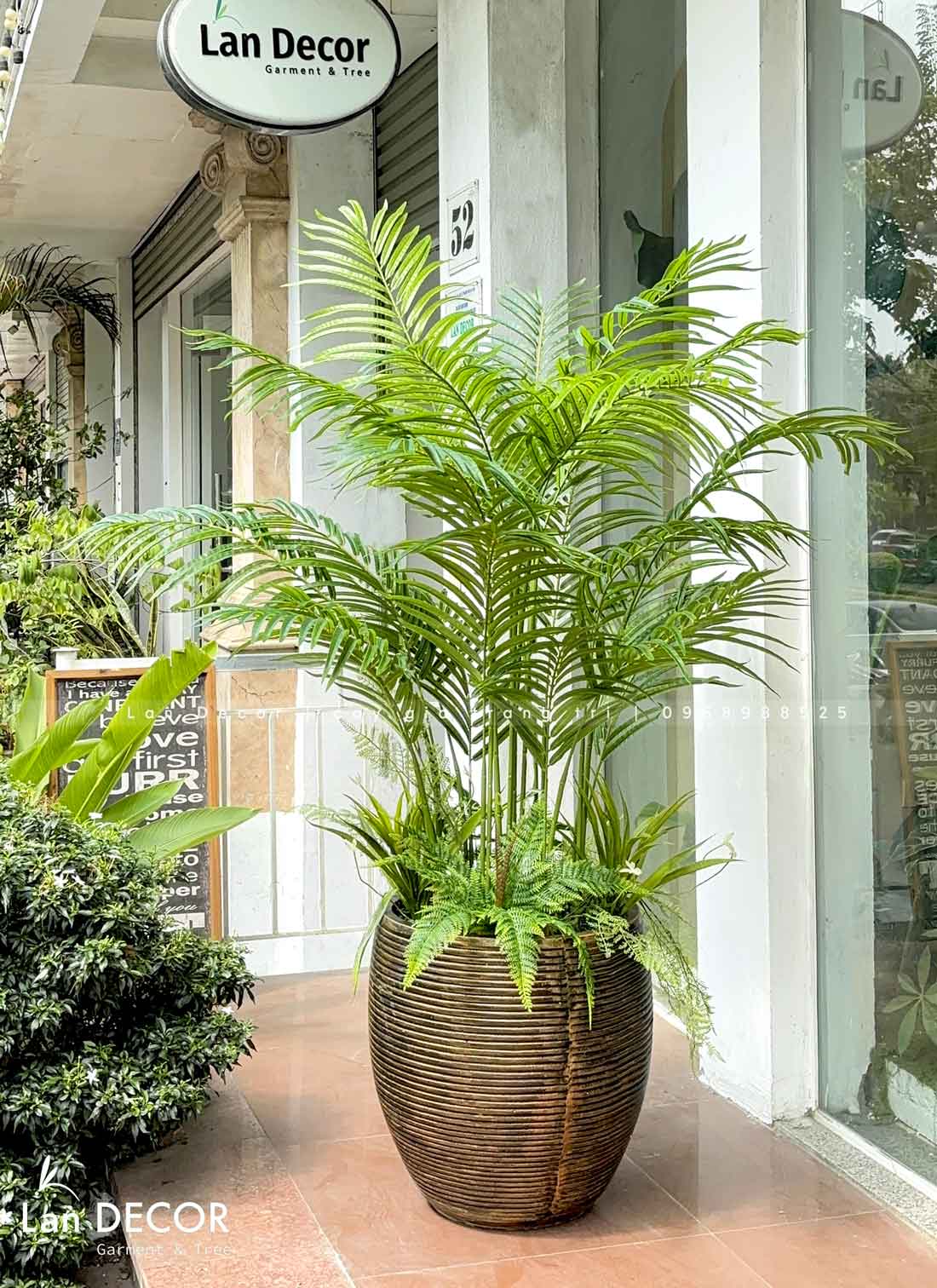 Cây giả decor - Cây dừa cảnh trang trí không gian xanh mát (150cm)- LC3038