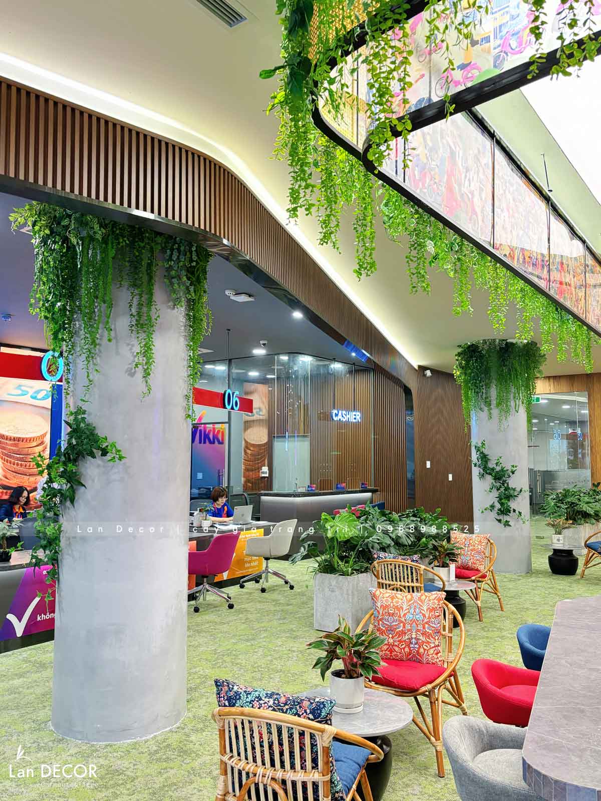 Thiết Kế, Thi Công Tiểu Cảnh Cây Leo Rủ, Kiến Tạo Văn Phòng Xanh - Văn Phòng Vikki Hà Nội