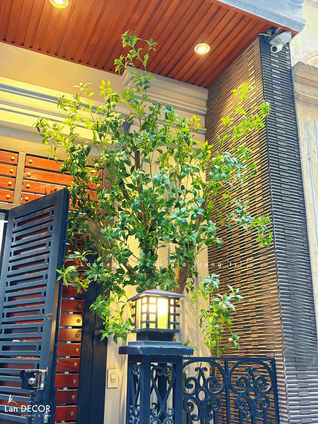 Mẫu Cây Giả Tiểu Cảnh- CT Cây Linh Sơn 3.5m Mix Tiểu Cảnh Thiết Kế Căn Hộ Hiện Đại, Sang Trọng- CC1228