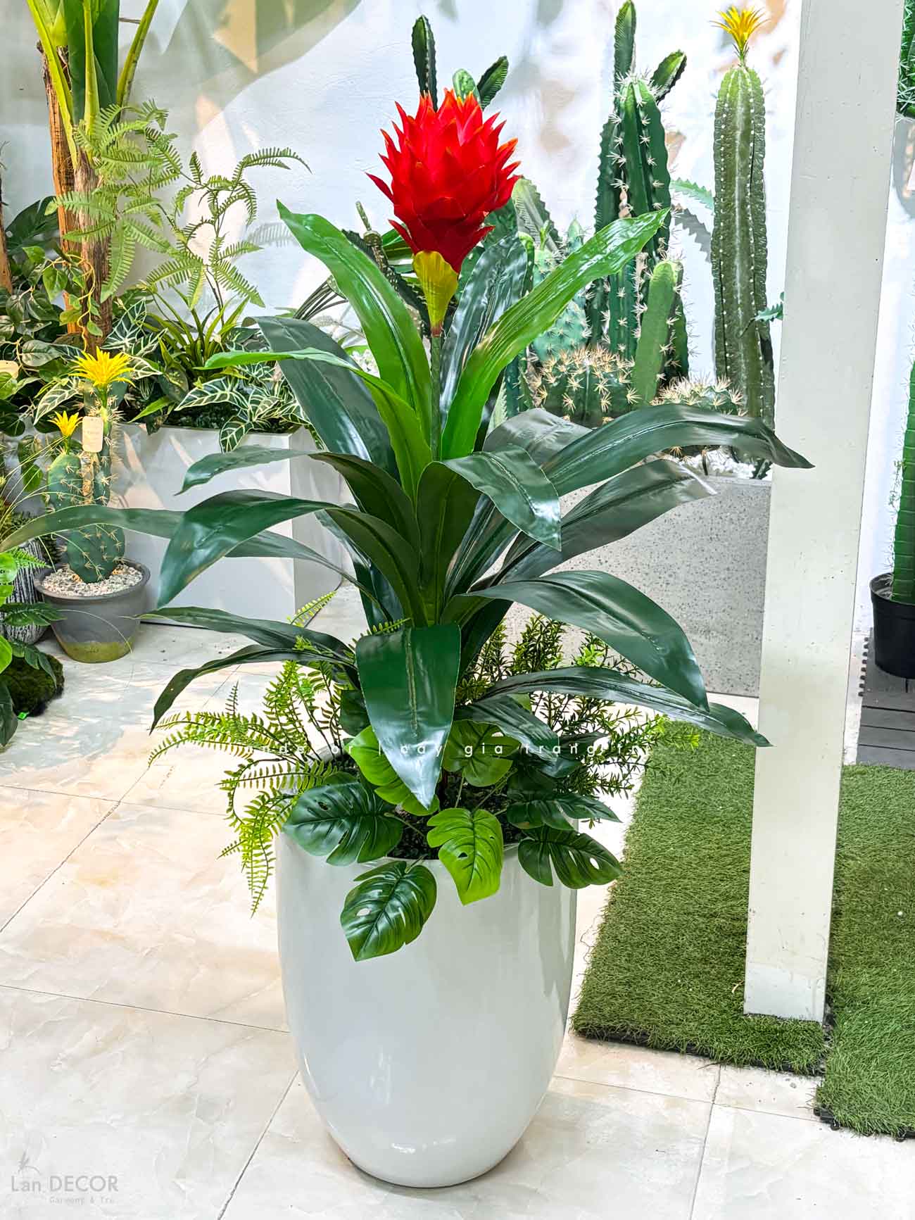 Cây Giả Decor- Cây Phát Lộc Hoa Đỏ Trang Trí Không Gian Sống Động (cao 120cm, tán 65cm)- CC1132