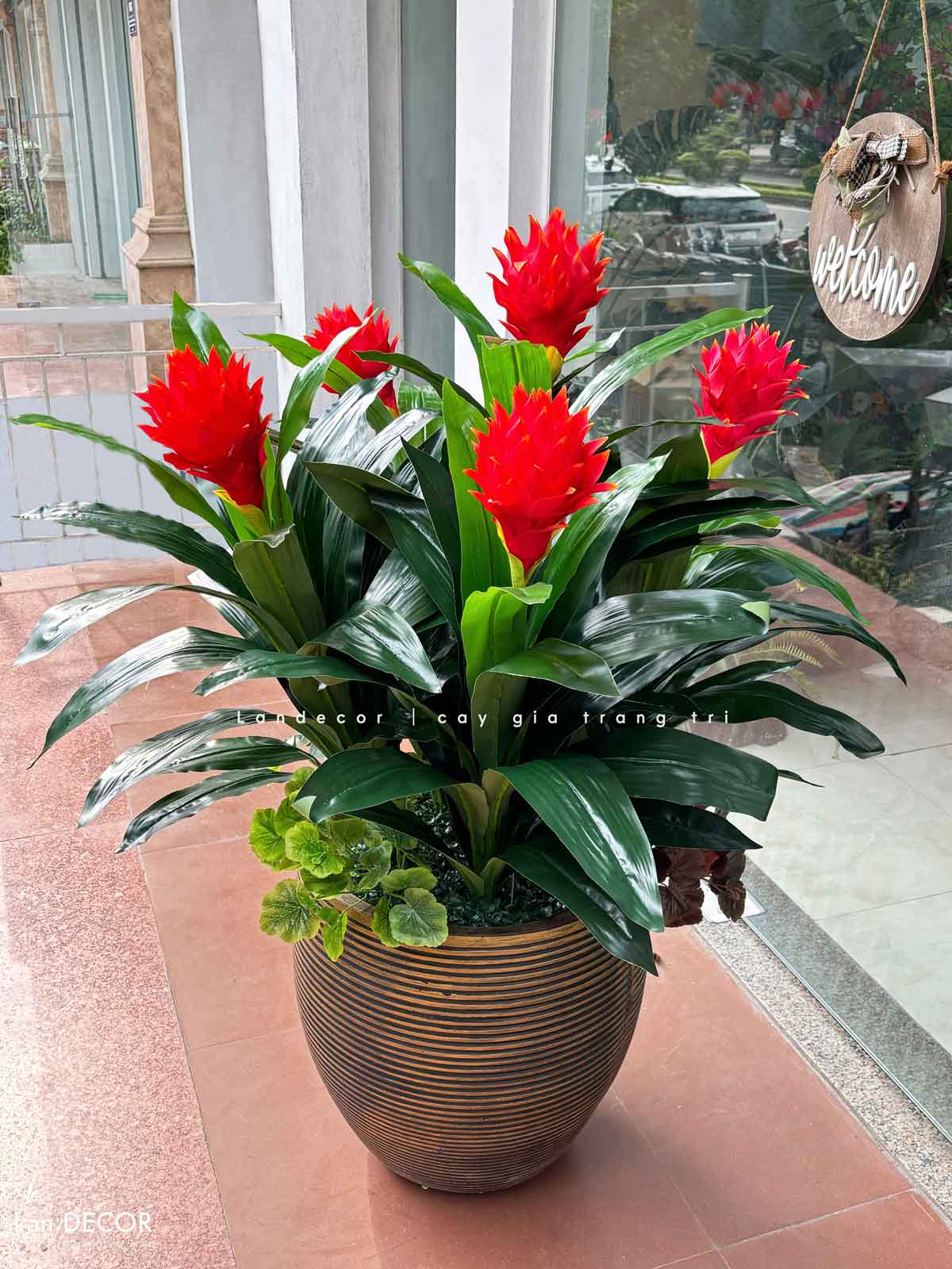 Cây Giả Decor- Cây Phát Lộc Hoa Đỏ Trang Trí Không Gian Sống Động (cao 120cm, tán 65cm)- CC1132