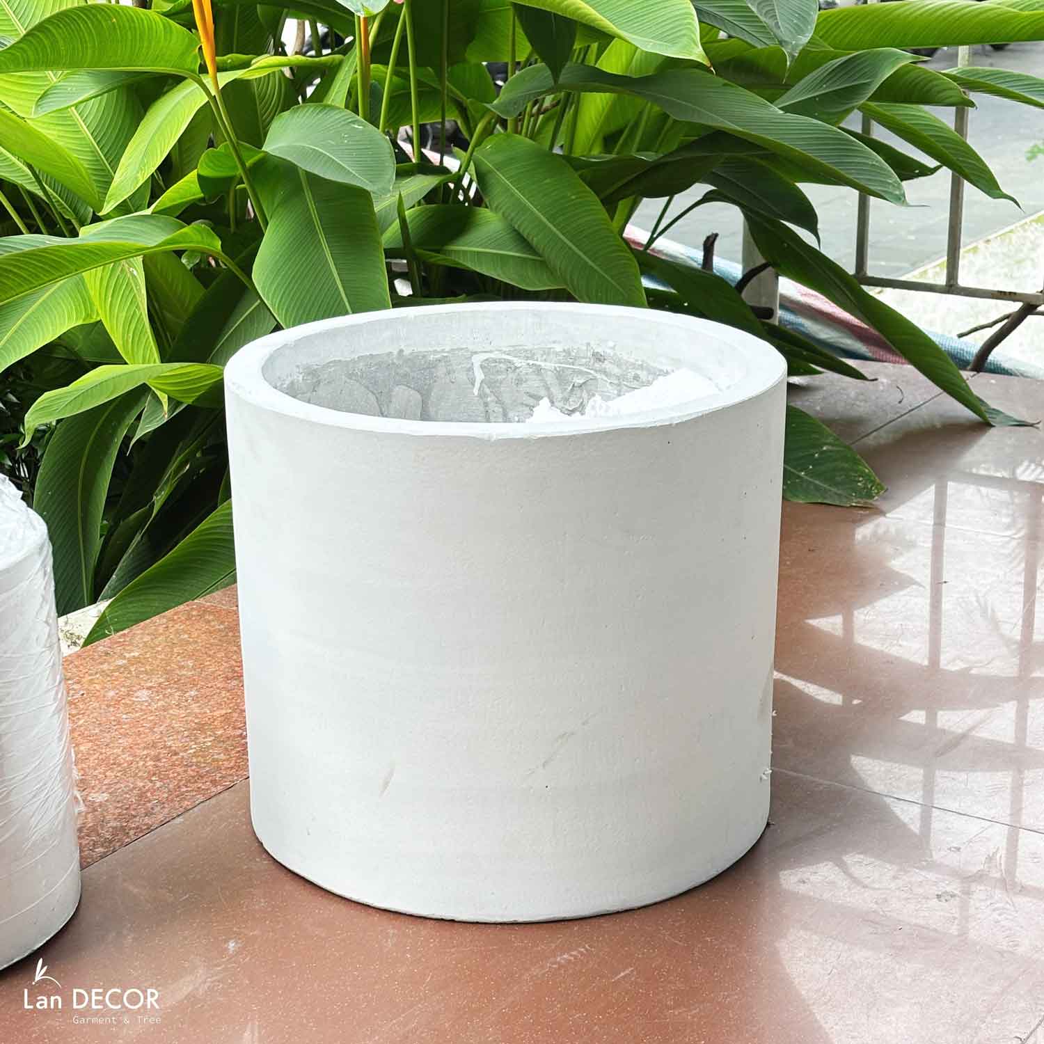 Chậu Xi Măng Trắng Trồng Cây Cảnh Giả Trang Trí - CXM038