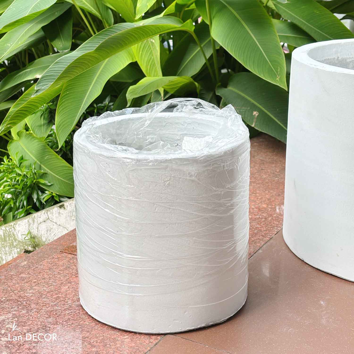 Chậu Xi Măng Trắng Trồng Cây Cảnh Giả Trang Trí - CXM038