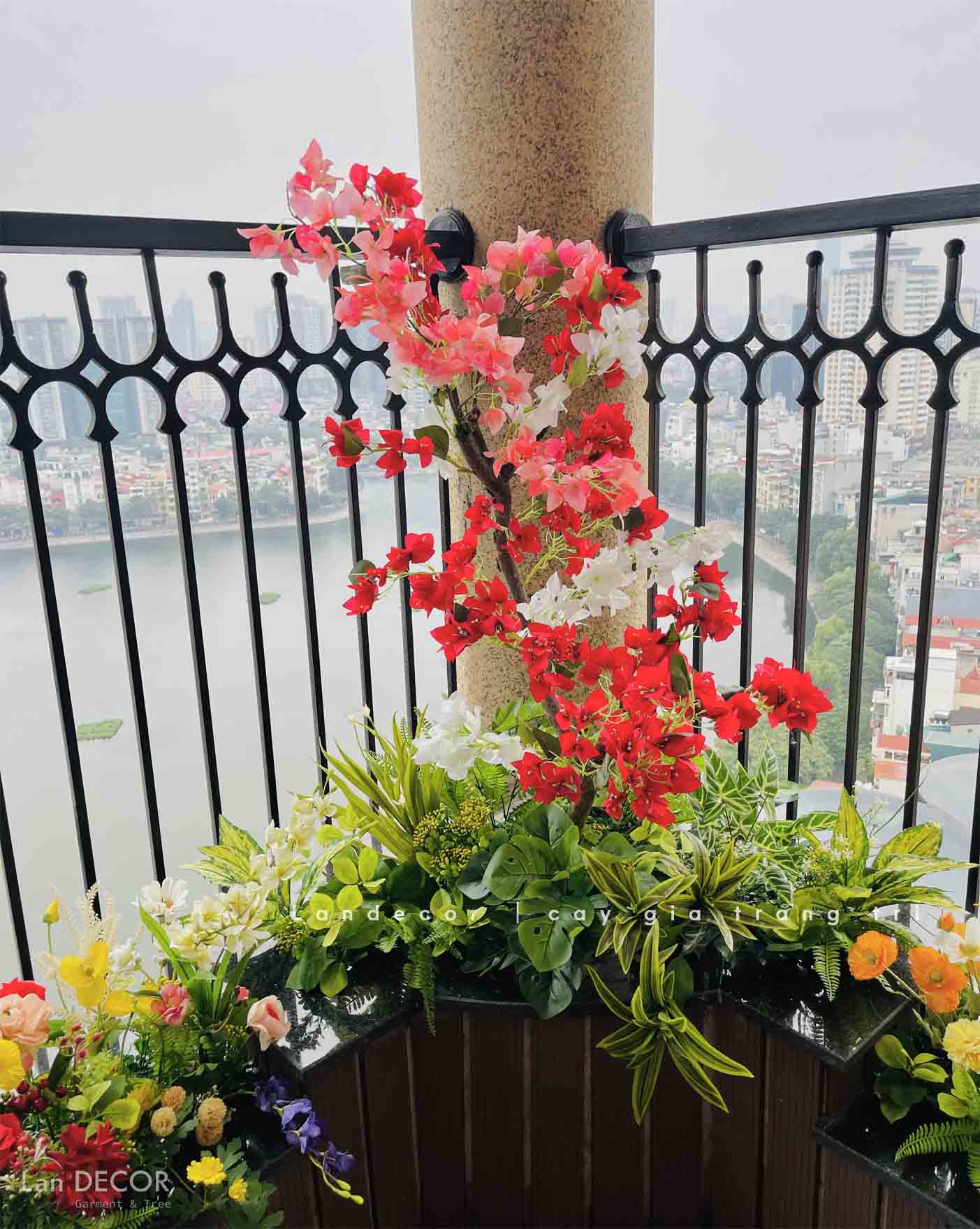 THI CÔNG TƯỜNG CÂY GIẢ, BỒN CÂY TIỂU CẢNH CHO CĂN HỘ HOÀNG CẦU- CT312