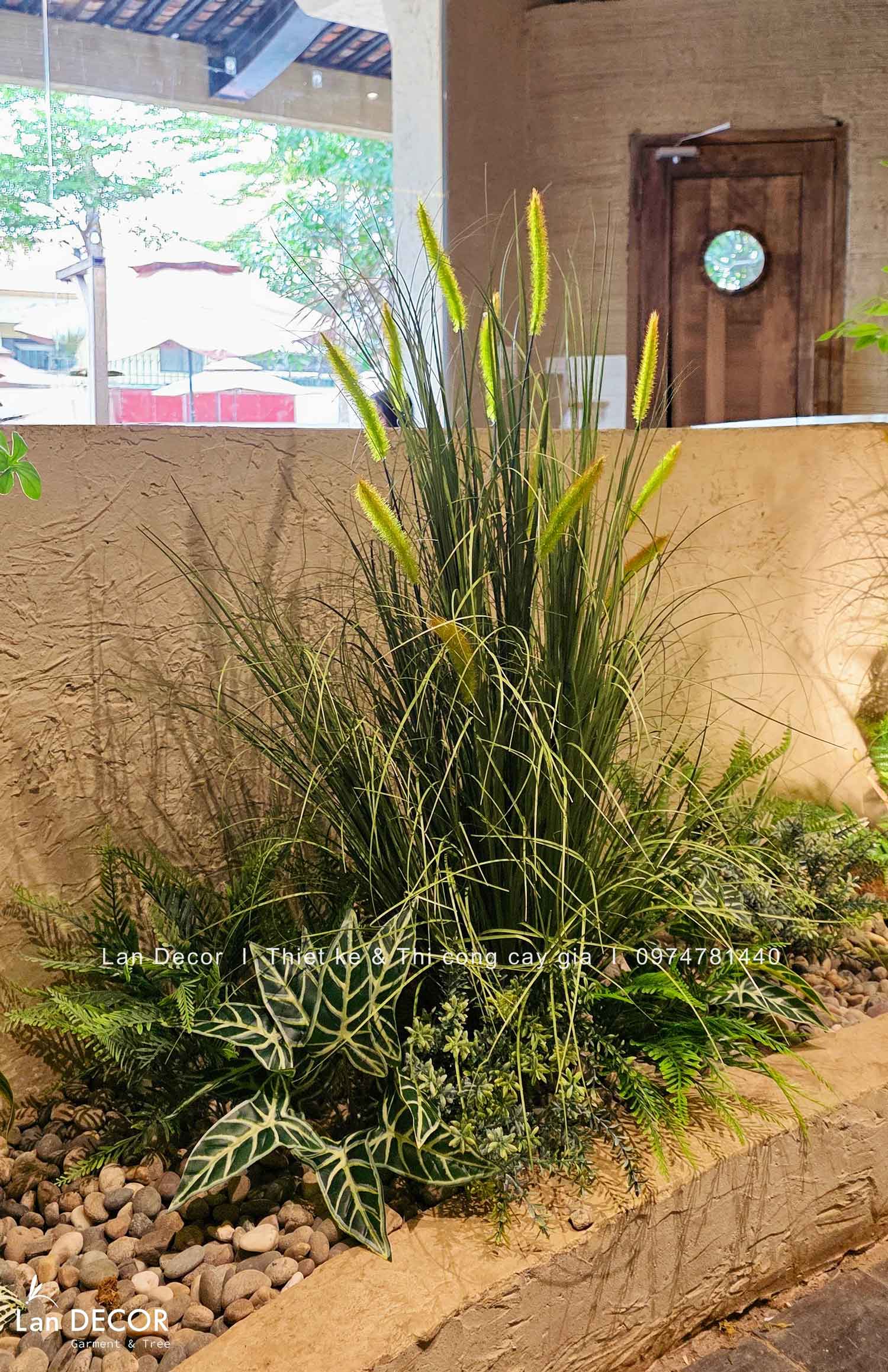 Thi Công Tiểu Cảnh Cây Giả Decor Quán Cafe