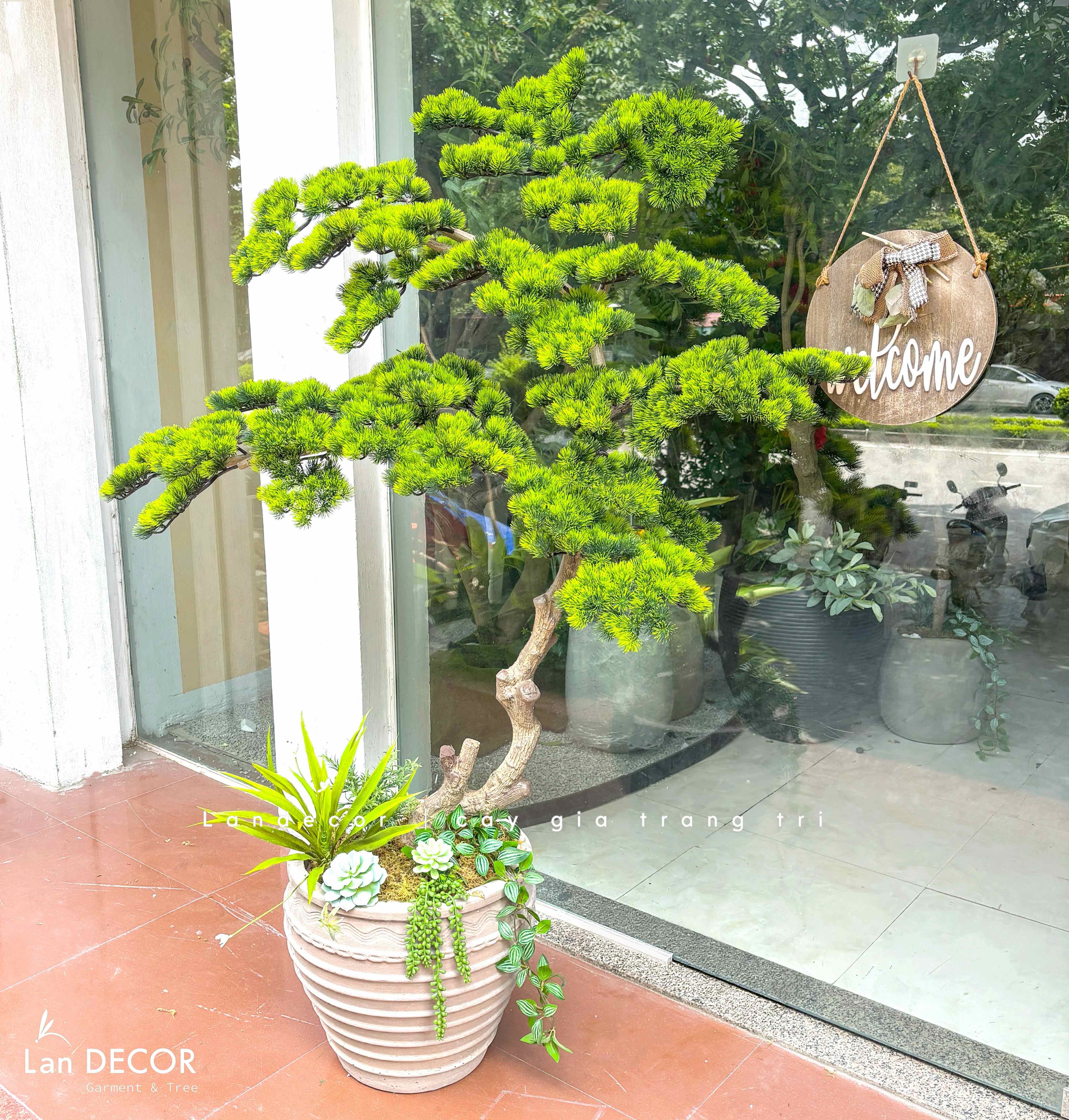 Cây Bonsai Giả- Cây Tùng Giả Dáng Bonsai Thiết Kế Lan Decor (150cm)- CC1377