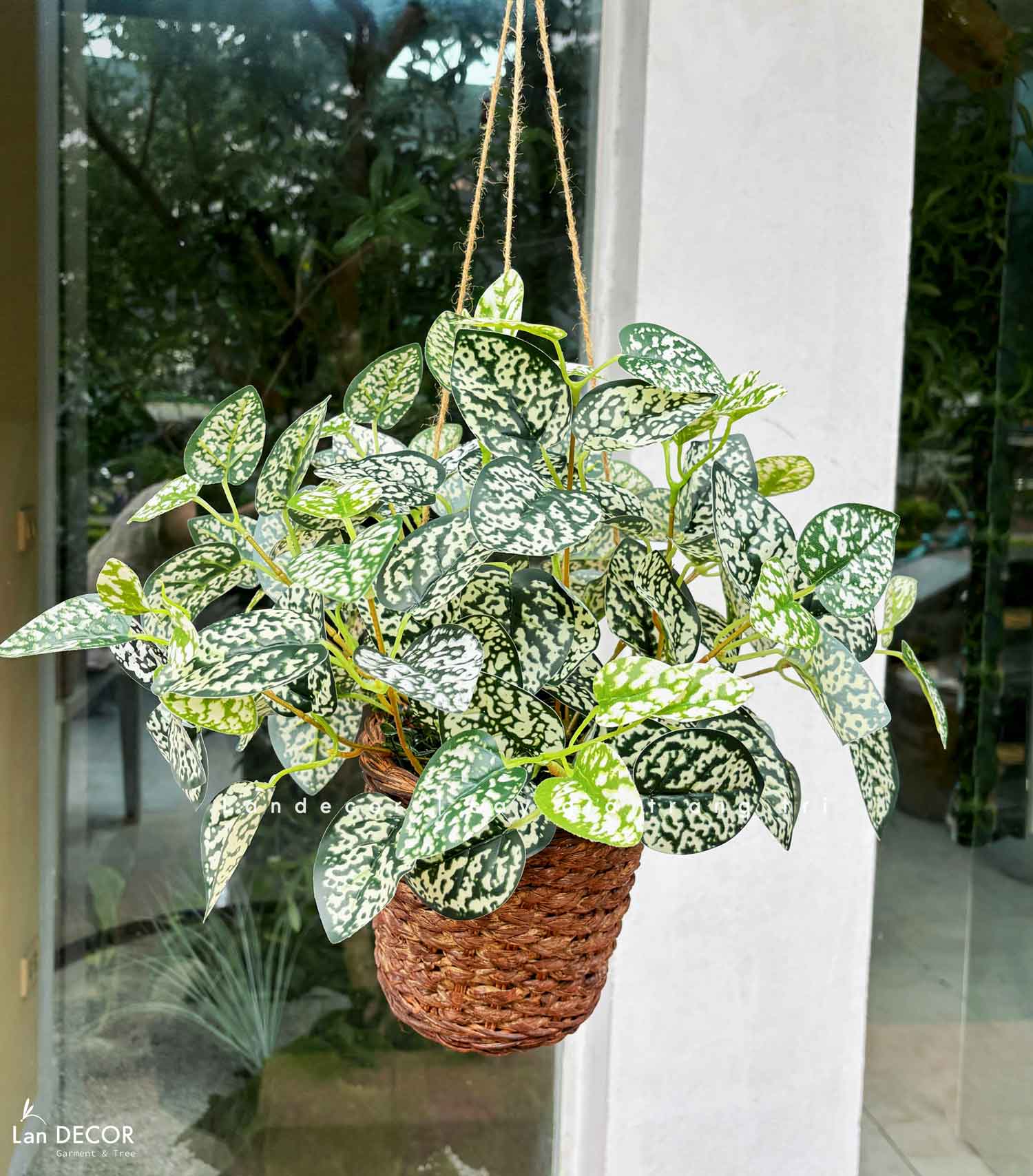 Giỏ Lá Đốm Trắng Treo Tường Decor Độc Đáo (45cm)- CC1310