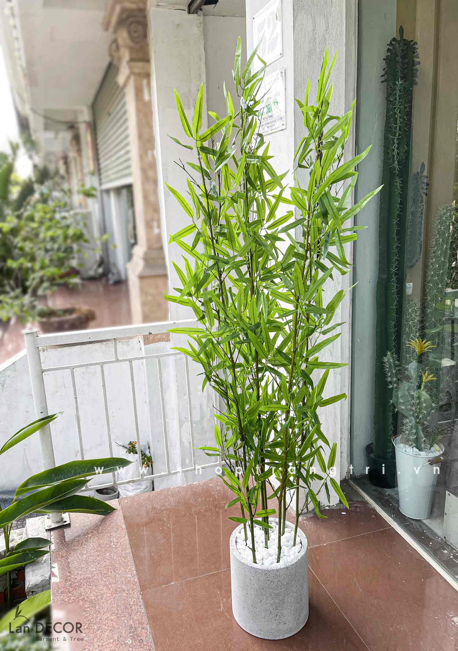 Trúc Quân Tử, Cây Trúc Giả Trang Trí Tiểu Cảnh, Nhà Cửa, Văn Phòng Sống Động ( Cao 1.5m)  -  HC759