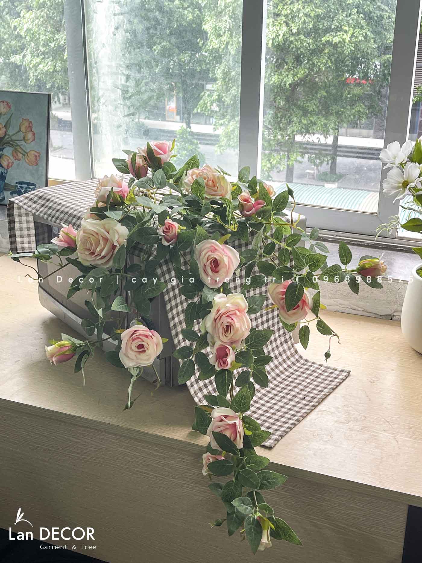 Hoa Giả Decor - Cành Hoa Hồng Giả Treo Tường (80cm)- HC1229