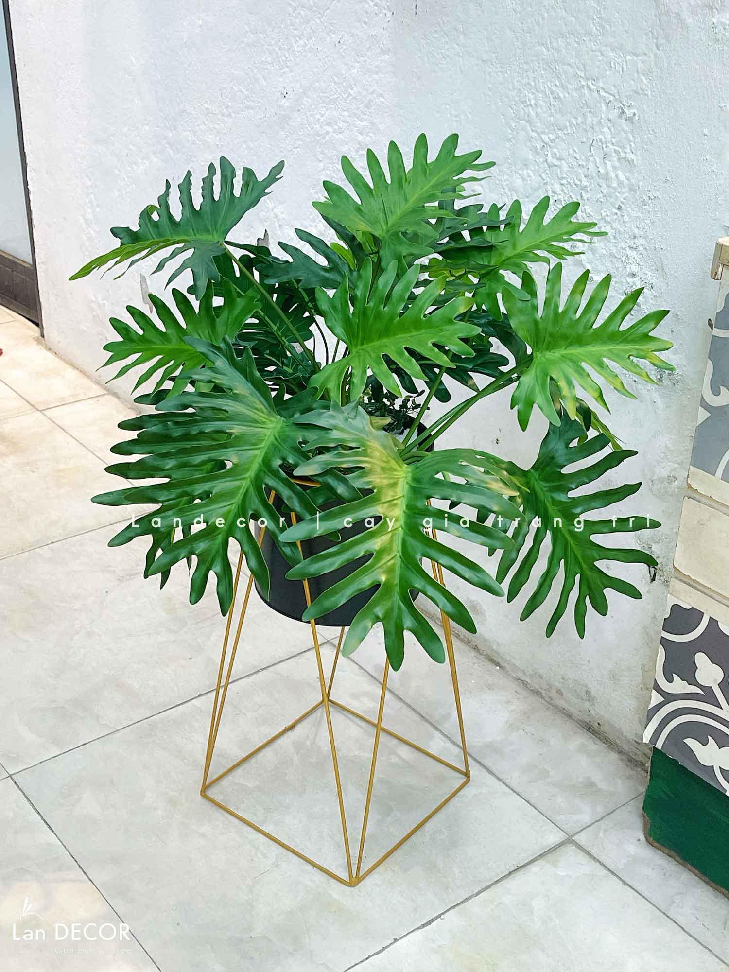 Kệ Cây Giả- Kệ Cây Lá Xẻ Giả Trang Trí Không Gian Xanh (80cm)- CC1309