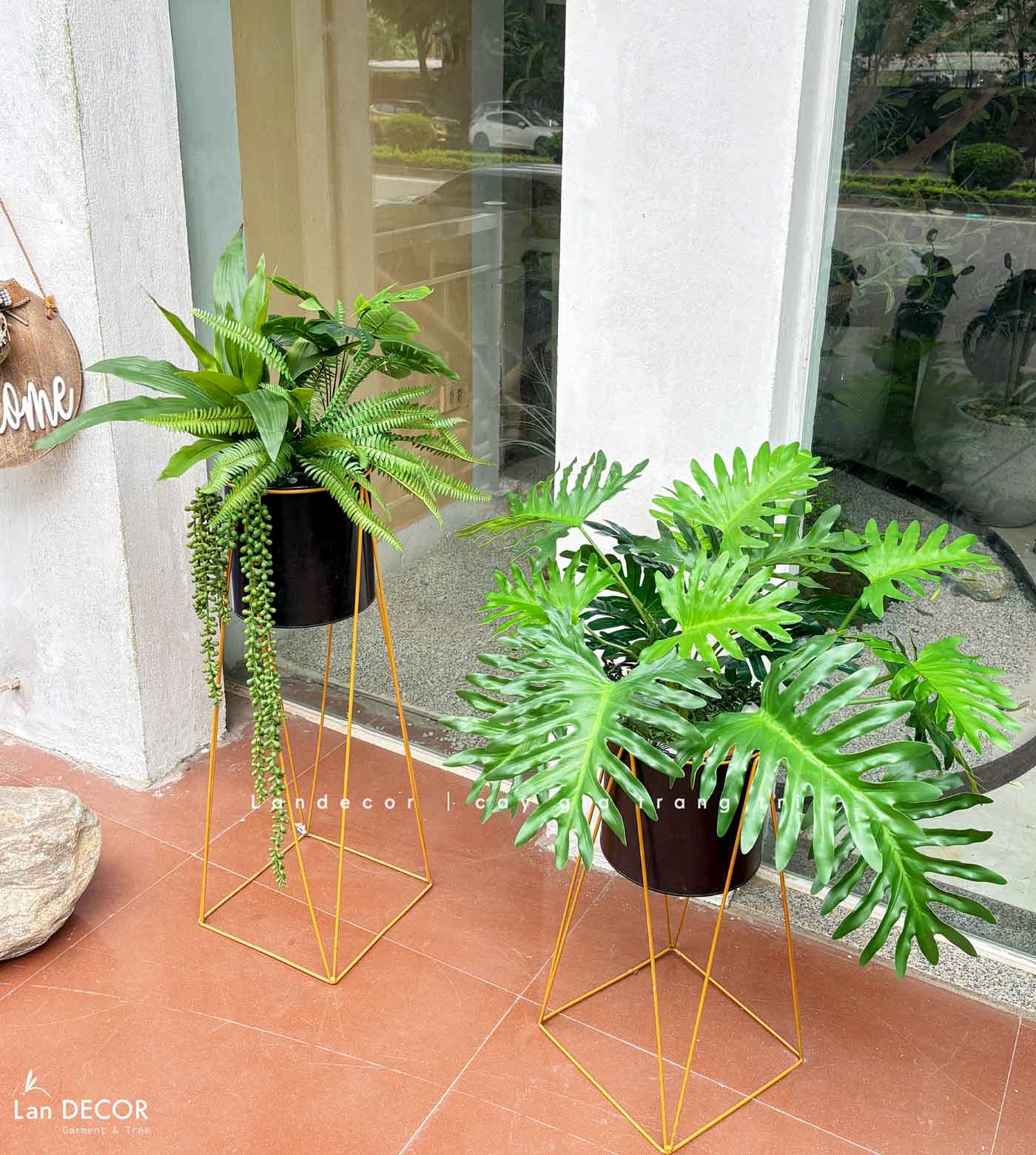 Kệ Cây Giả- Kệ Cây Lá Xẻ Giả Trang Trí Không Gian Xanh (80cm)- CC1309