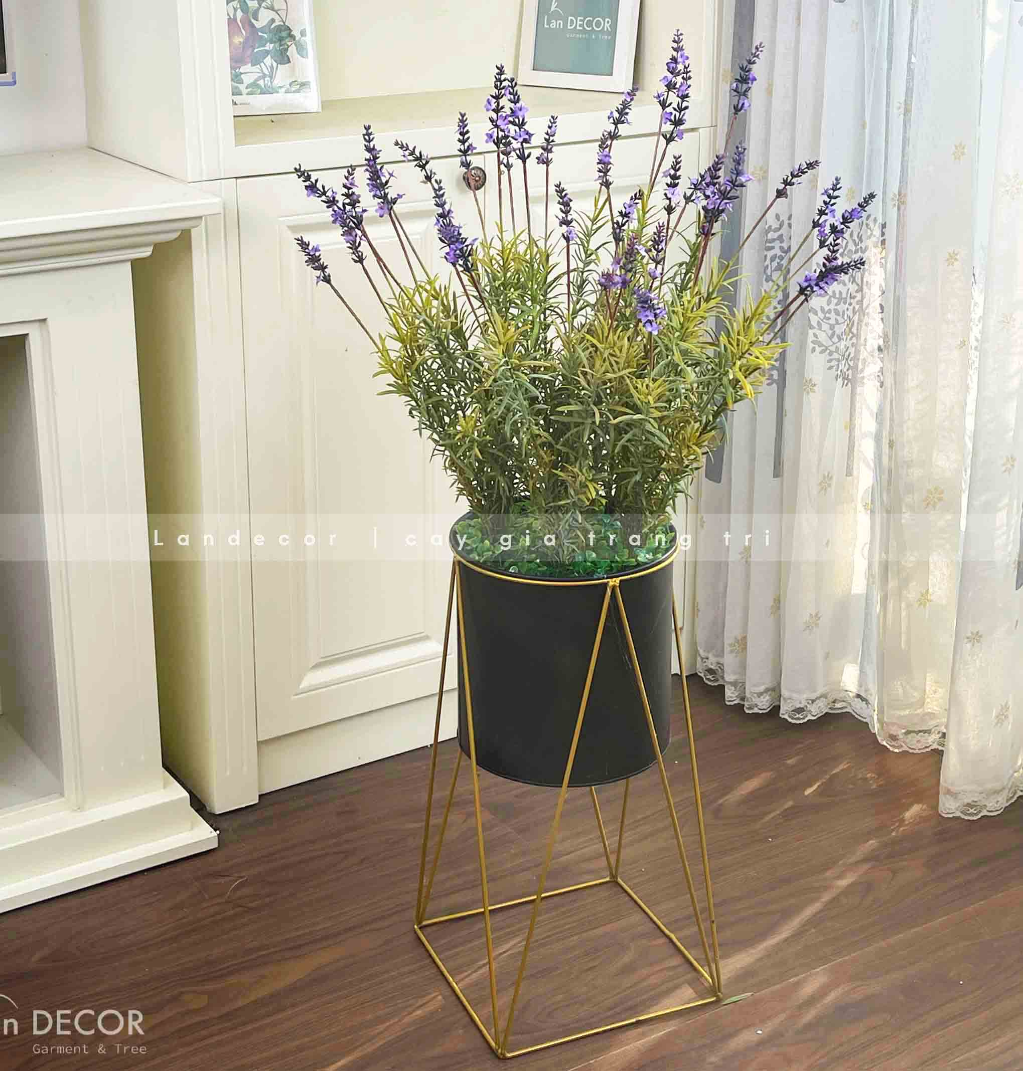 KỆ HOA OẢI HƯƠNG DECOR XINH XẮN- CC754