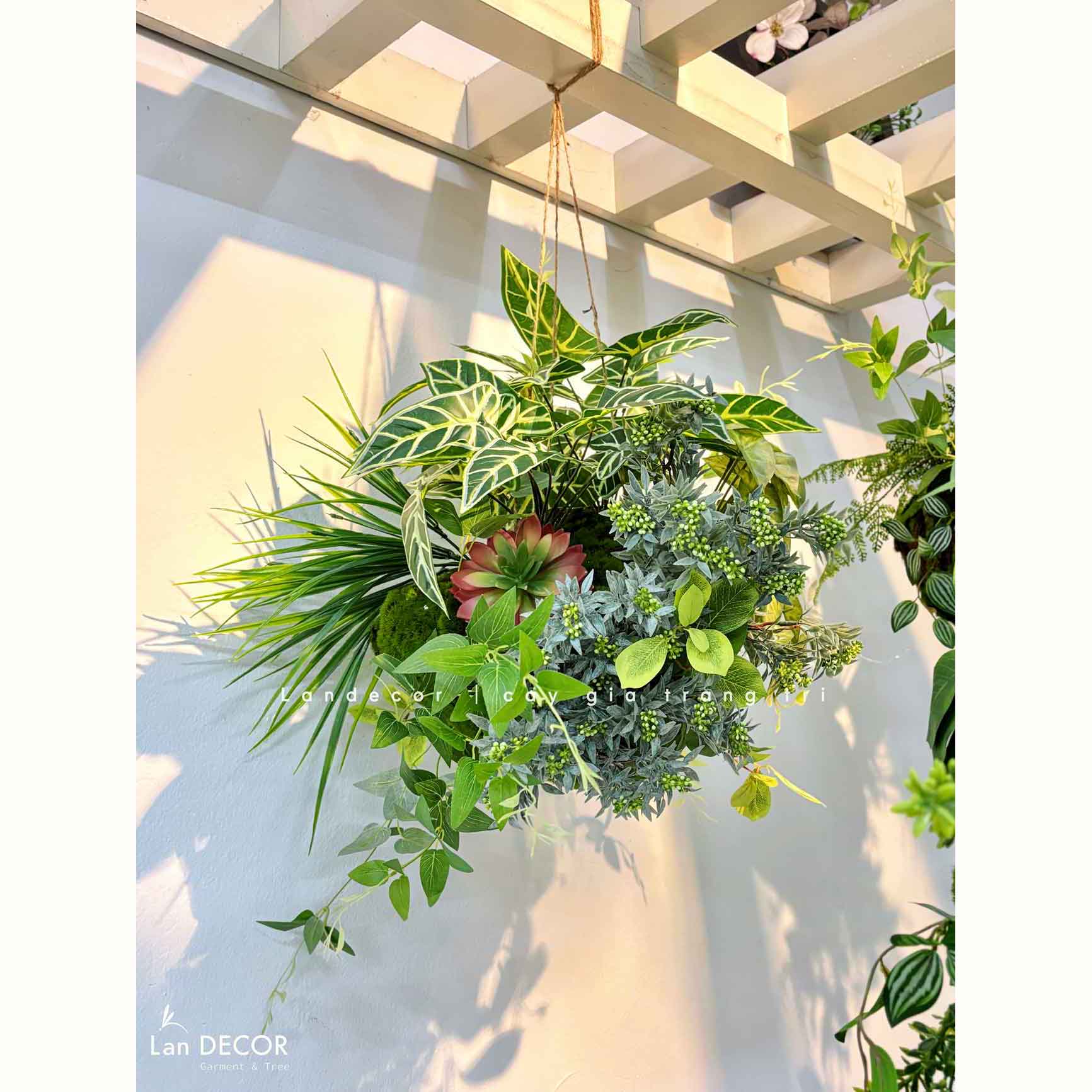 Quả Cầu Rêu Giả Thiết Kế Tiểu Cảnh Giếng Trời Độc Đáo (60x50cm)- CC1296