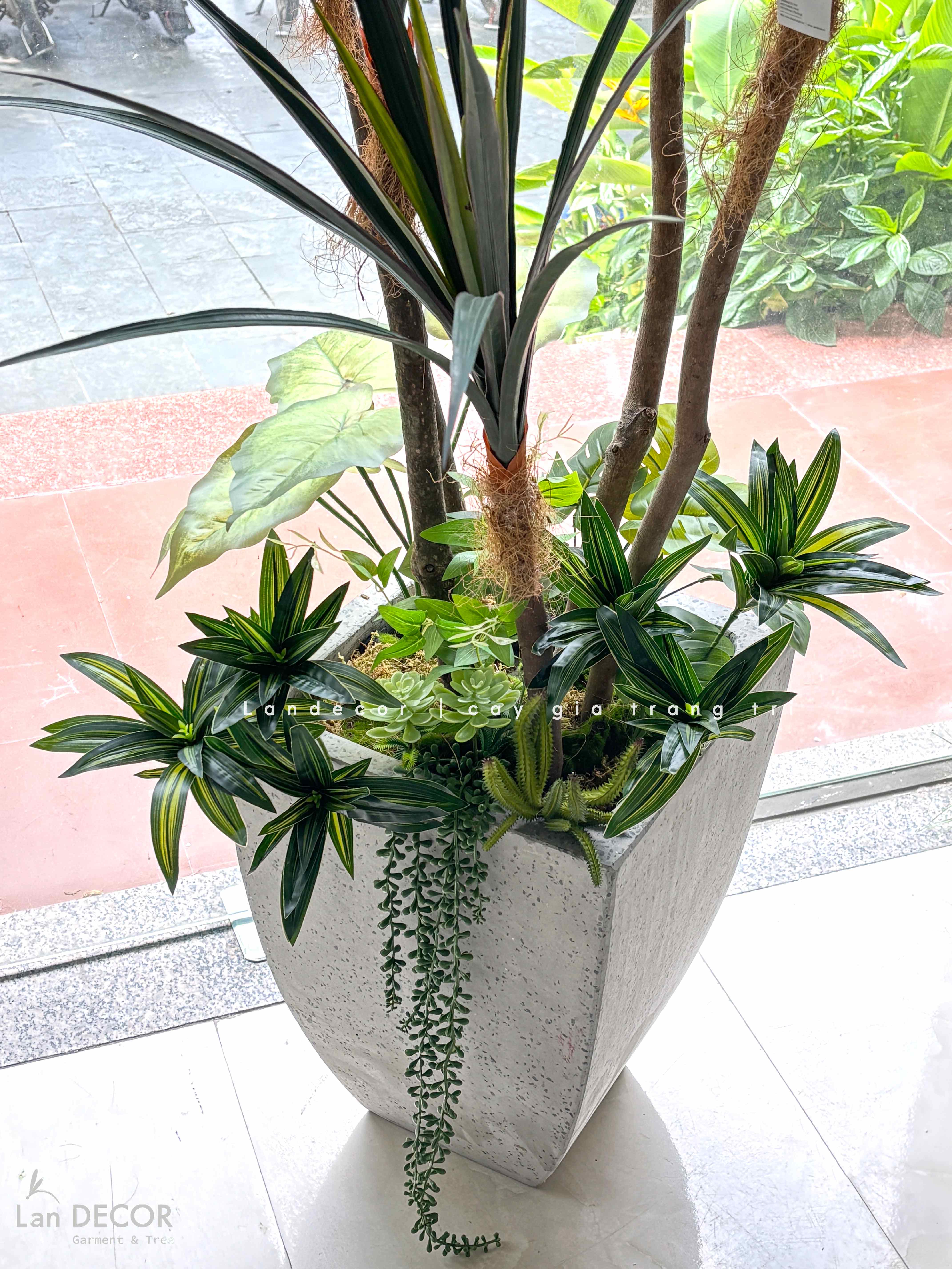 Cây Giả Decor- Cây Yucca Giả Decor Quán Cafe Phong Cách Nhiệt Đới (160cm)- LC3786