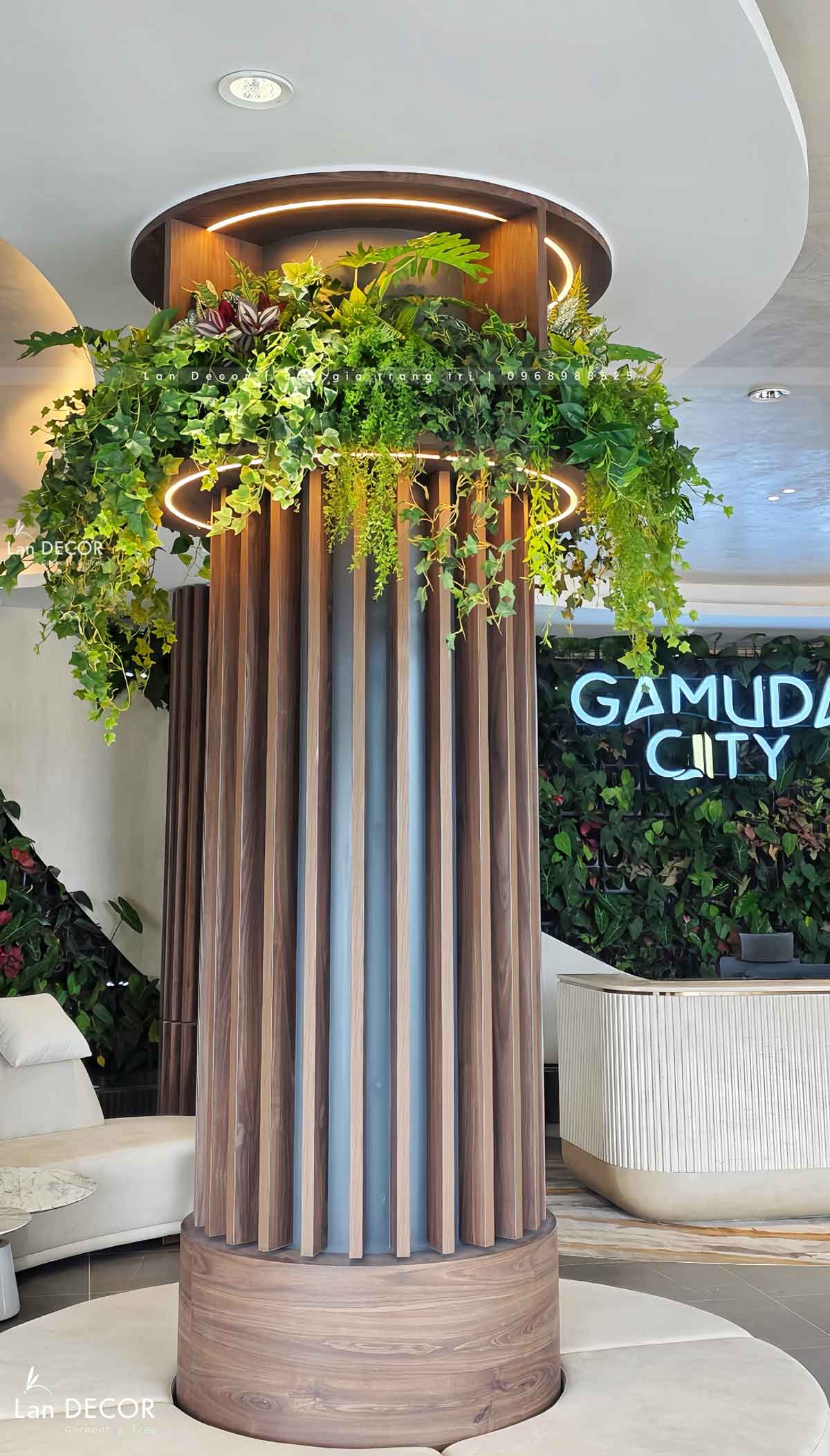 Thiết Kế, Thi Công Tiểu Cảnh Rủ Xanh Trang Trí Sảnh Chờ Gamuda City