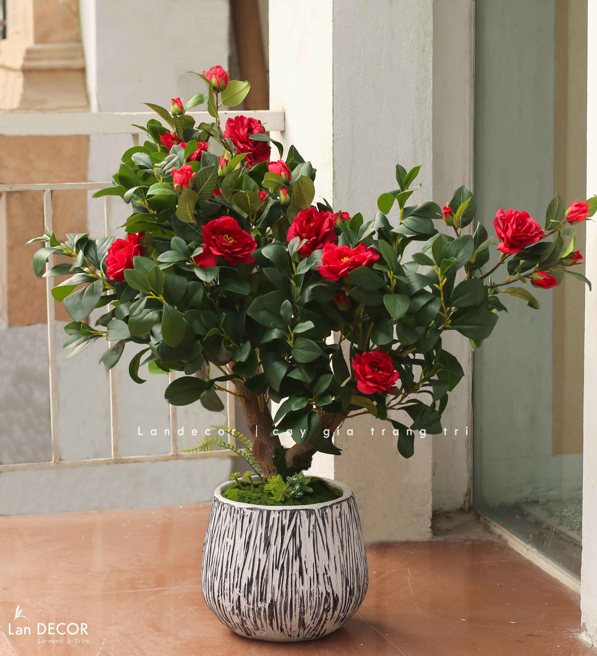 Cây Trà Giả Trang Trí- Cây Hoa Trà Đỏ Thiết Kế Lan Decor, Trang Trí Không Gian Sang Trọng (90cm)- CC1234