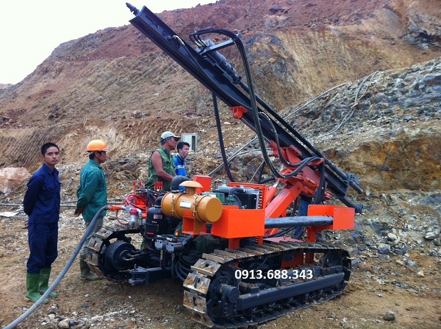 huong-dan-van-hanh-may-khoan-da-ky100-tai-mo-da-tan-son-phu-tho