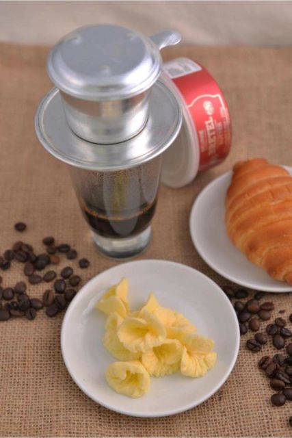 Cà phê bơ ba đồng tiền.