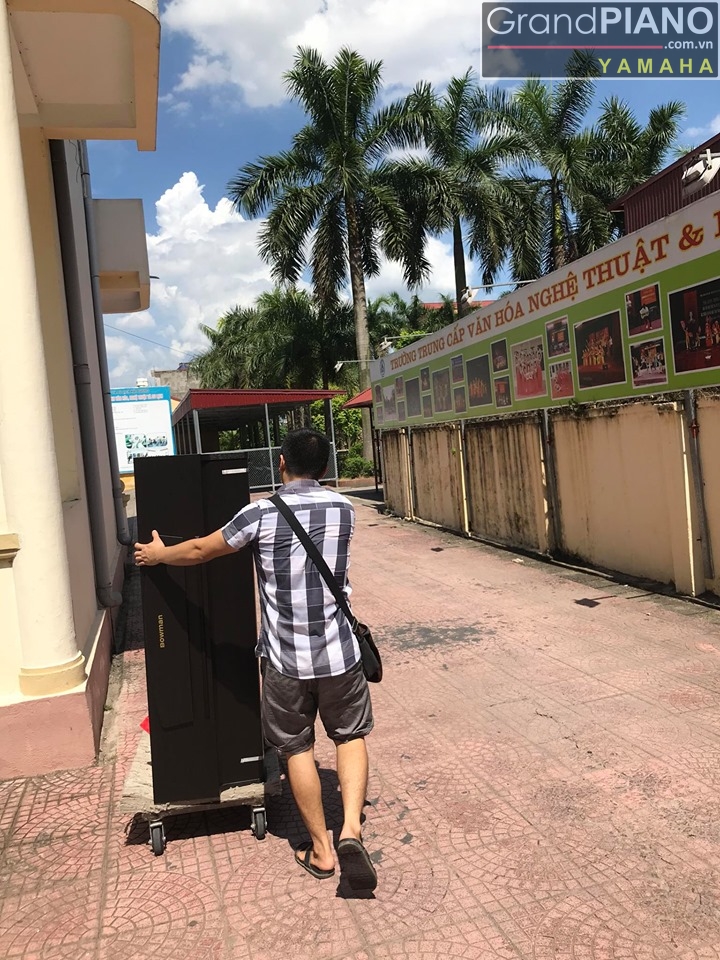 van-chuyen-va-len-day-bao-duong-dan-cho-truong-trung-cap-van-hoa-nghe-thuat-va-d