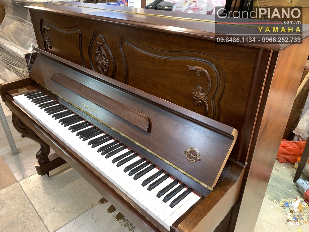 dan-piano-samick-su615s-grand-piano-decor-noi-bat-cho-khong-gian-noi-that
