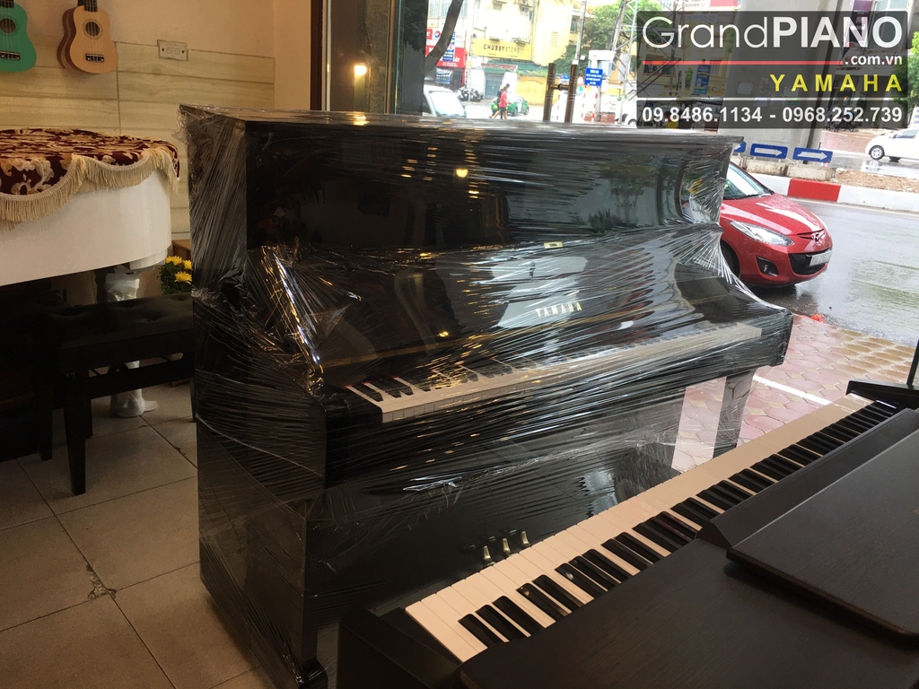 piano-yamaha-u1h-seri-dau-29-duoc-chuyen-den-nha-khach-tai-hoa-bang-cau-giay