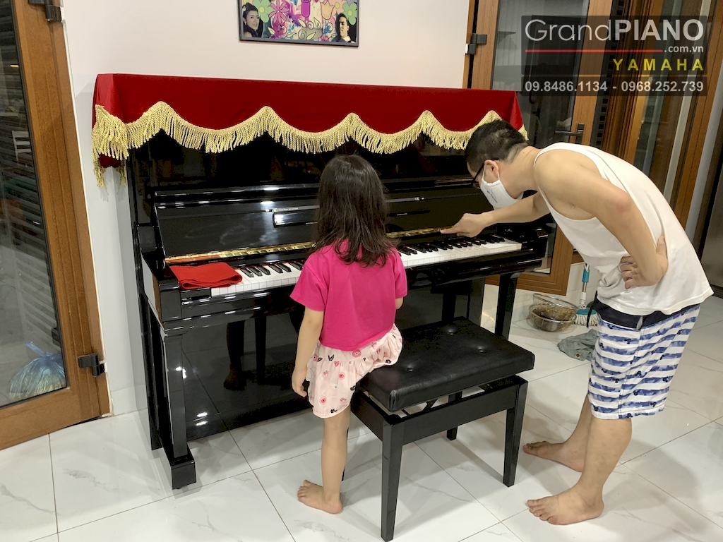 mua-dan-piano-co-cho-be-bo-me-can-biet-dieu-nay