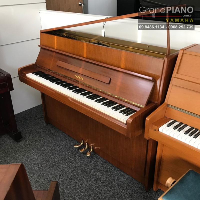 dan-piano-yamaha-m1
