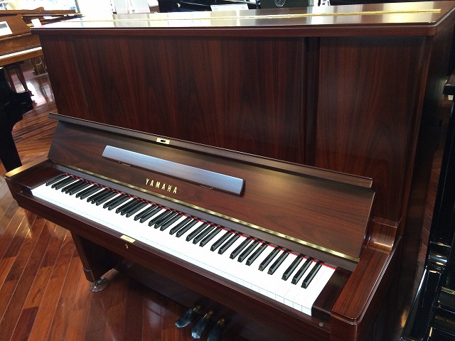dan-piano-yamaha-w107