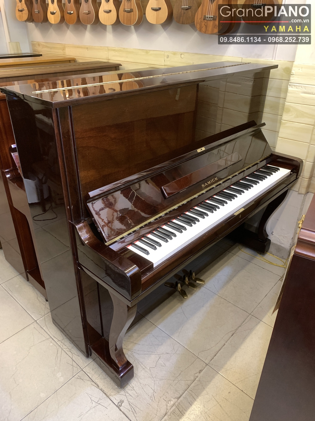 dan-piano-samick-9c