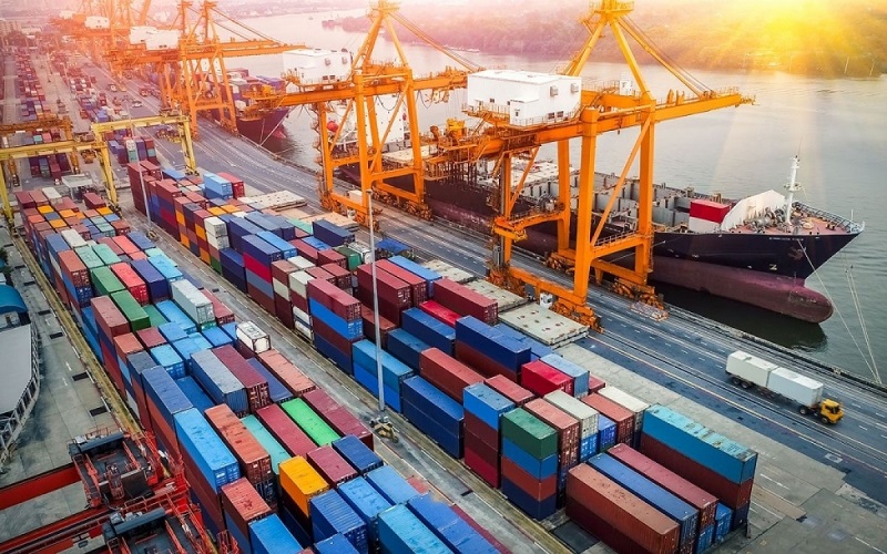CAF - Phụ phí trong quá trình xuất nhập khẩu
