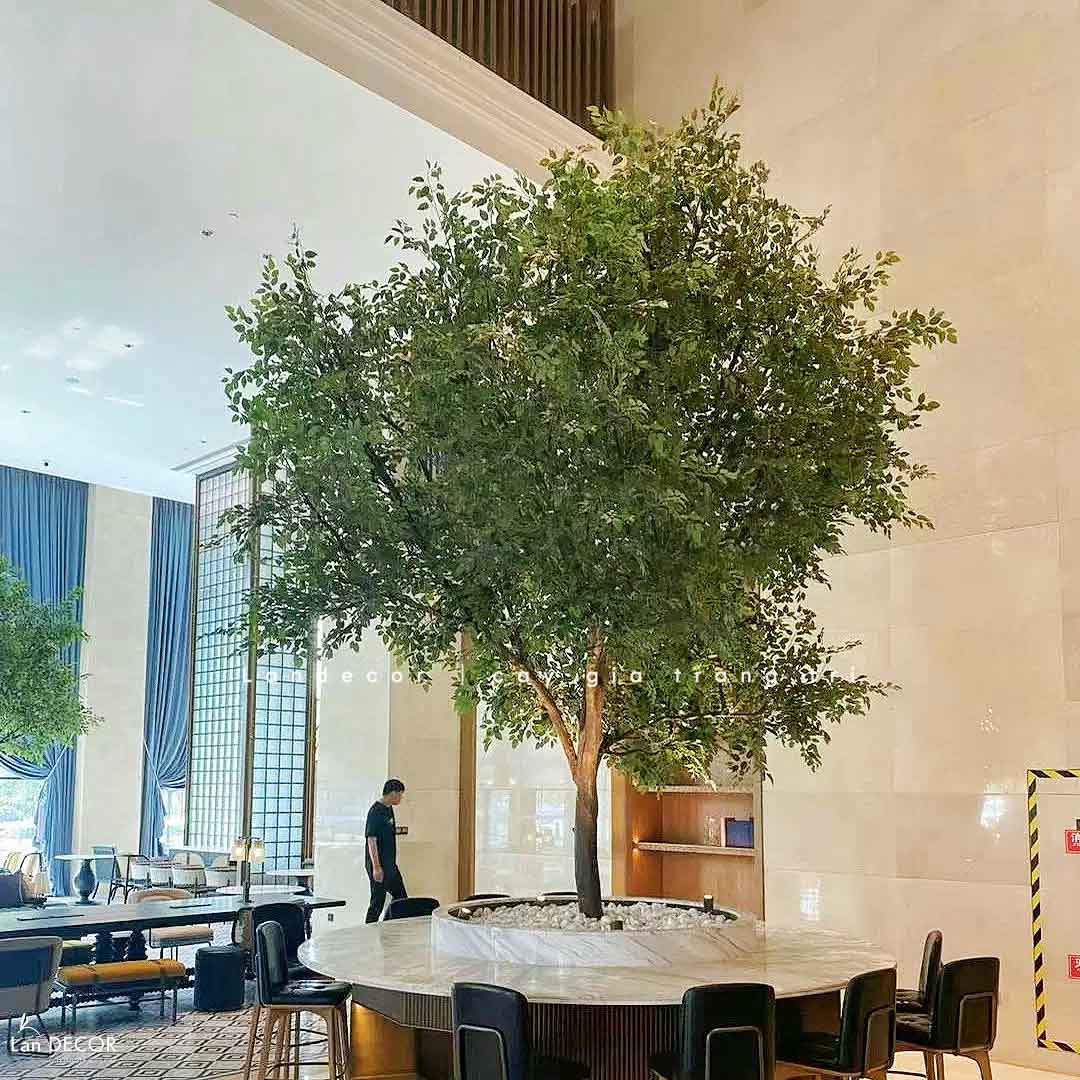 Cây Giả Trang Trí Tiểu Cảnh Cho Không Gian Lớn – Giải Pháp Trang Trí Đẳng Cấp, Tiện Dụng và Bền Vững