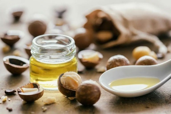 macadamia oil 1
