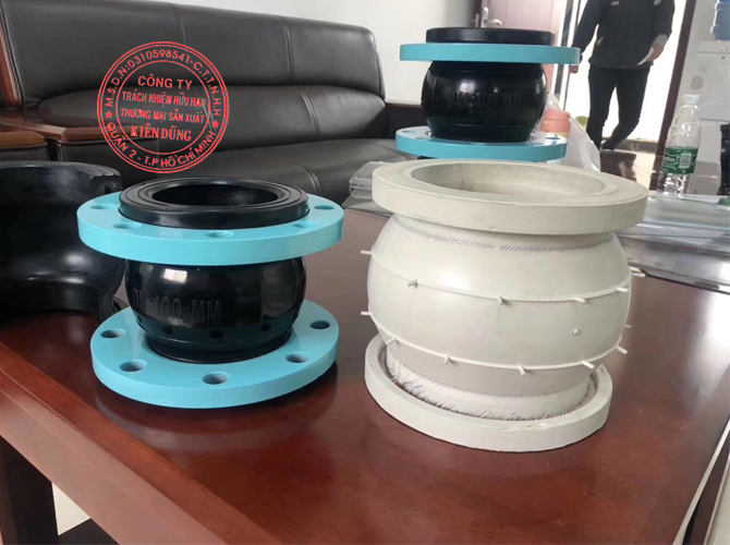 Khớp nối co giãn cao su mặt bích thép cacbon (Carbon Steel Flange Rubber Joint)