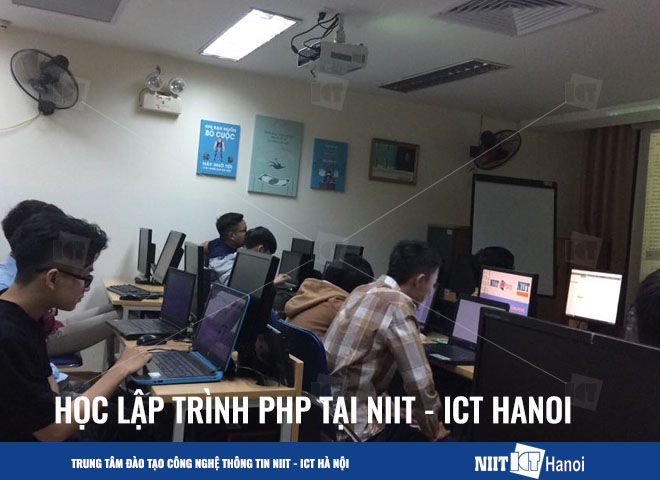 hinh-anh-hoc-lap-trinh-php-tai-niit-ict-ha-noi