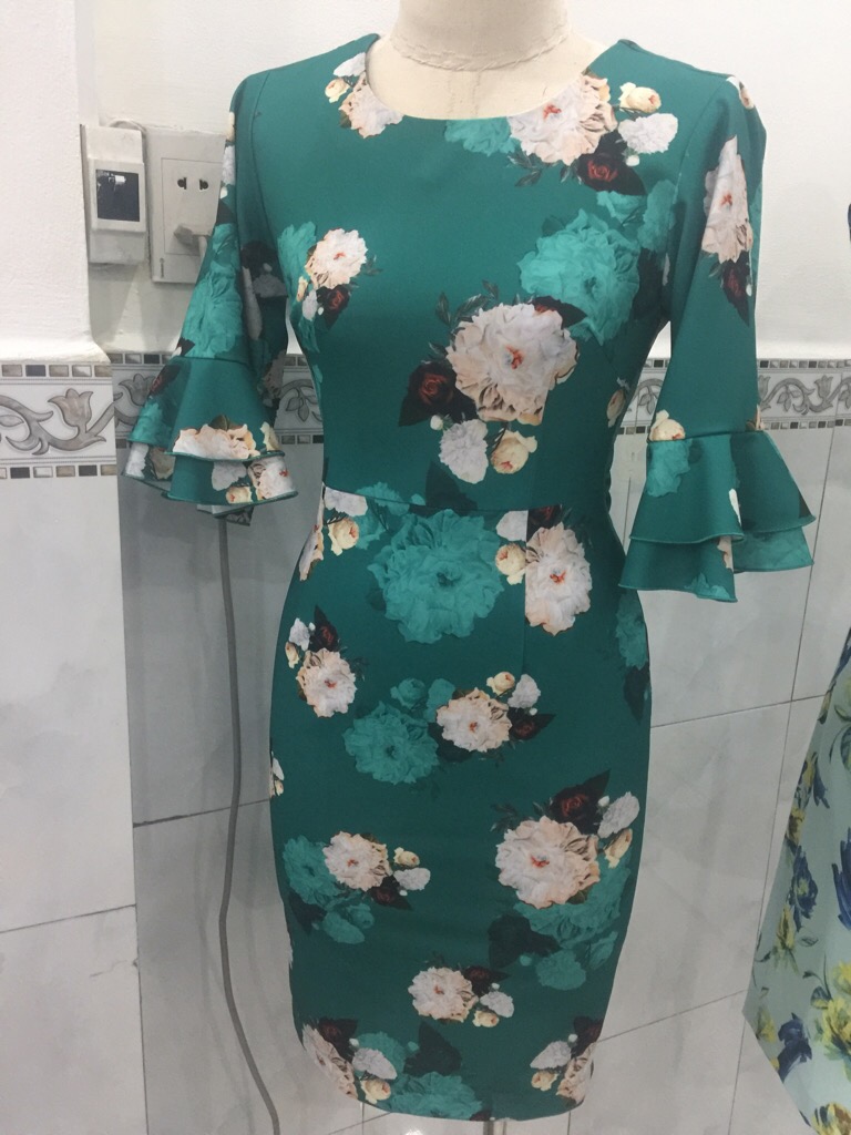 Đầm Xoè Hoa 3D Xanh Cổ Vuông Dập Ly Tay Loe Voan Cao Cấp Sandra Dress