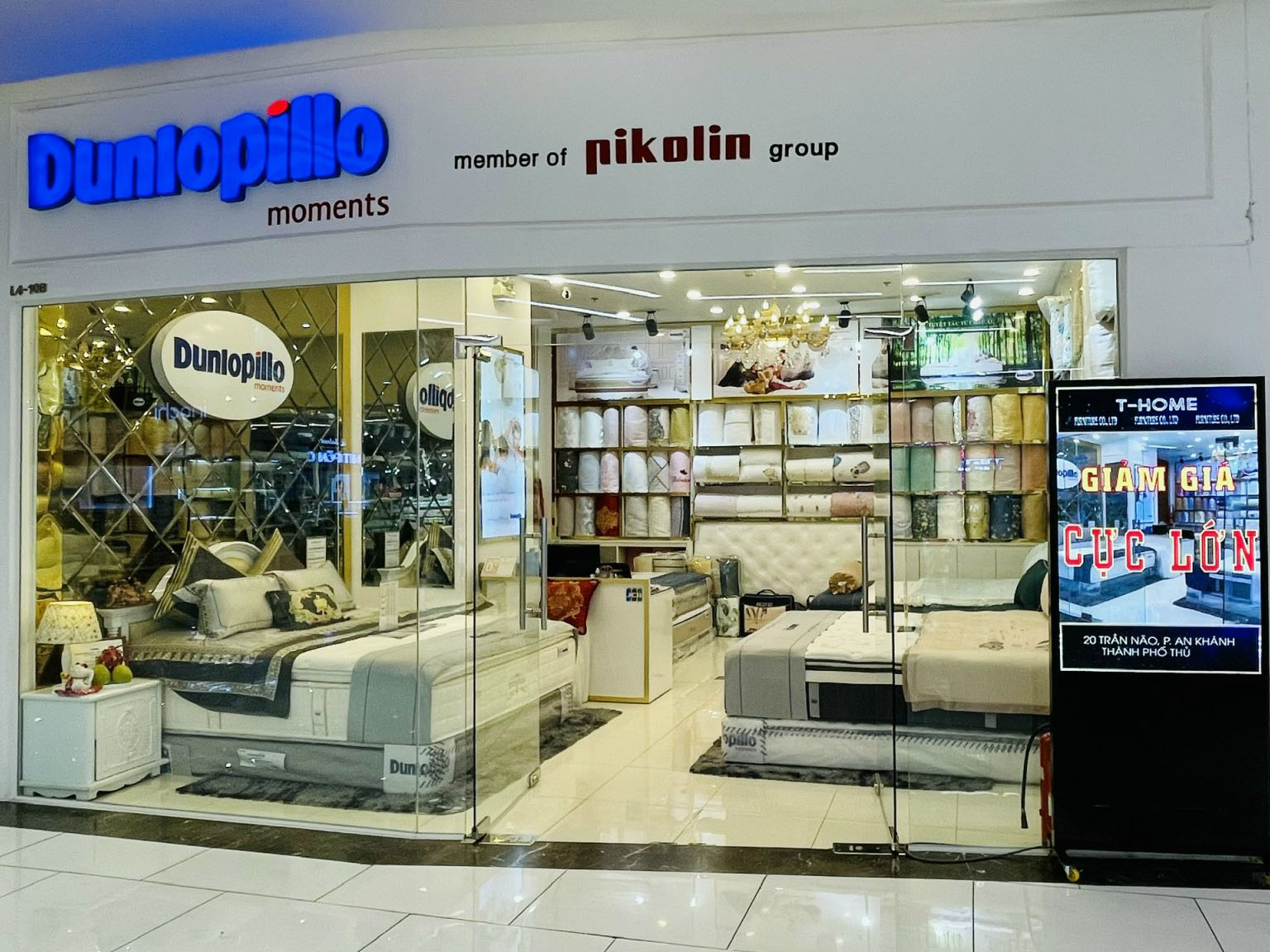 Showroom nệm Dunlopillo TTTM Gigamall