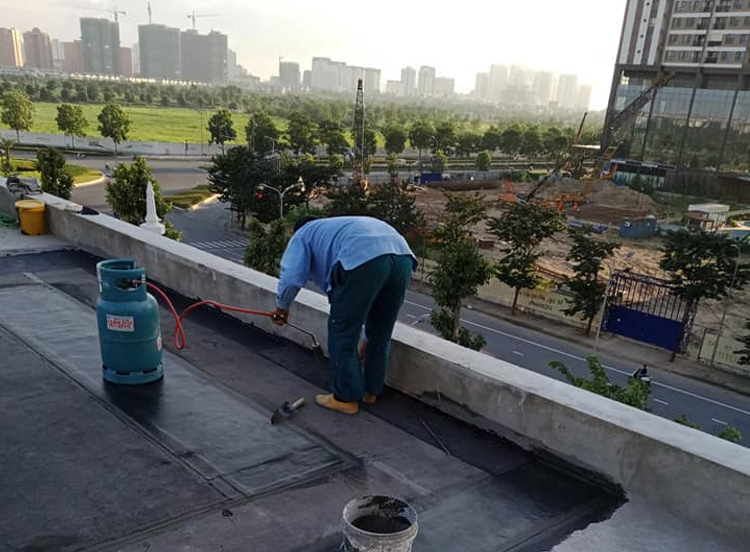 Xử lý chống thấm sân thượng sàn mái triệt để 100%