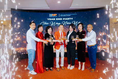 Year End Party 2024: Đón Sóng – Hành Trình Kết Nối và Bứt Phá
