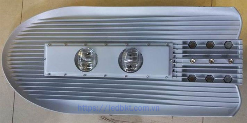 ĐÈN ĐƯỜNG LED MẪU J 100W