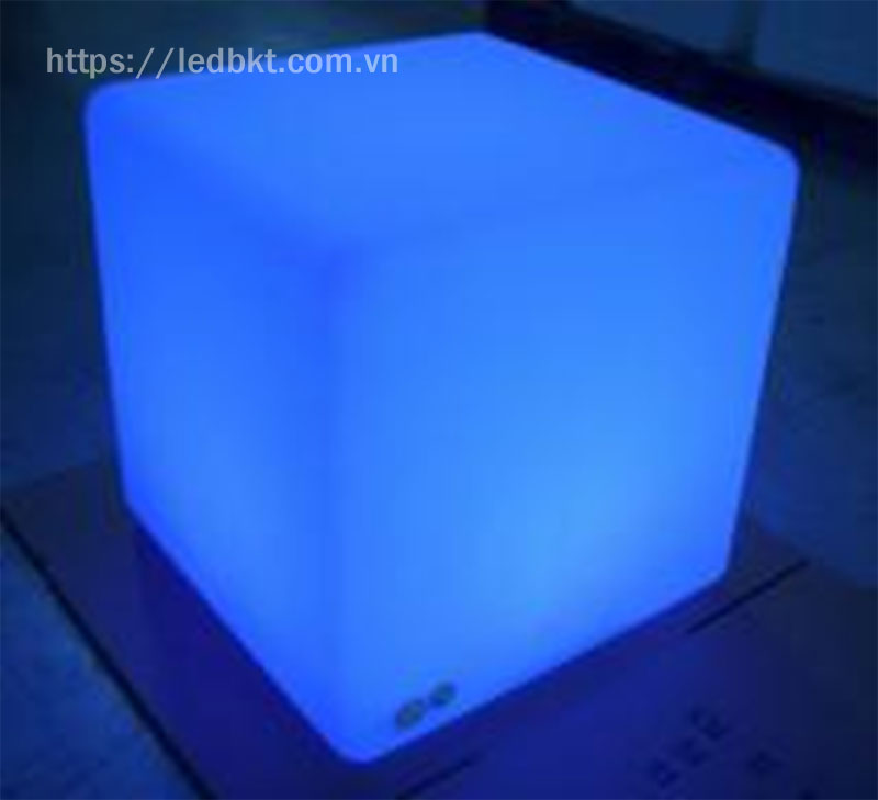 LED cube/seat white PE