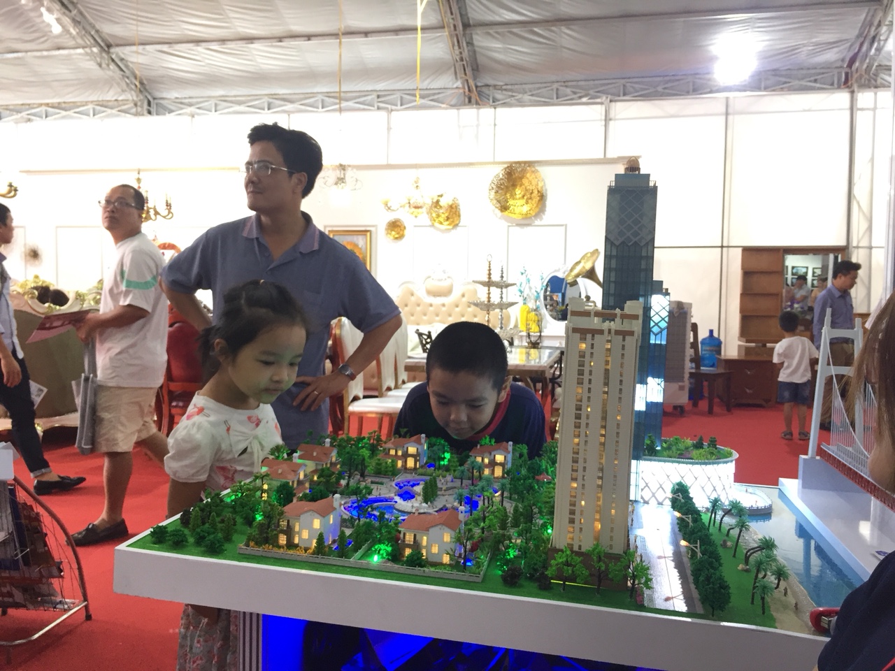 MÔ HÌNH KIẾN TRÚC