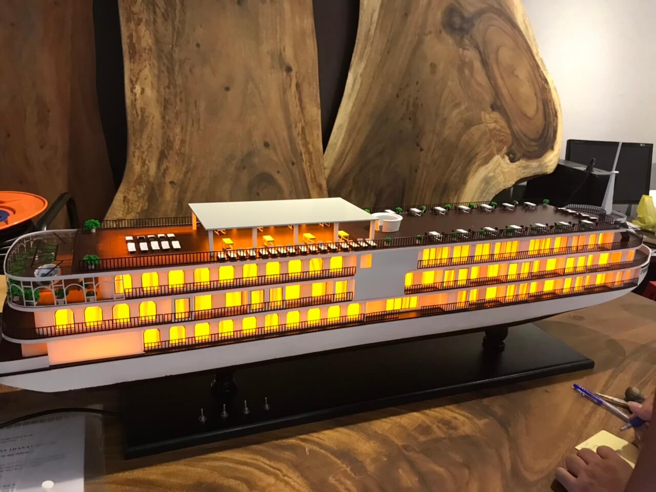 Mô hình du thuyền - du lịch Hạ Long