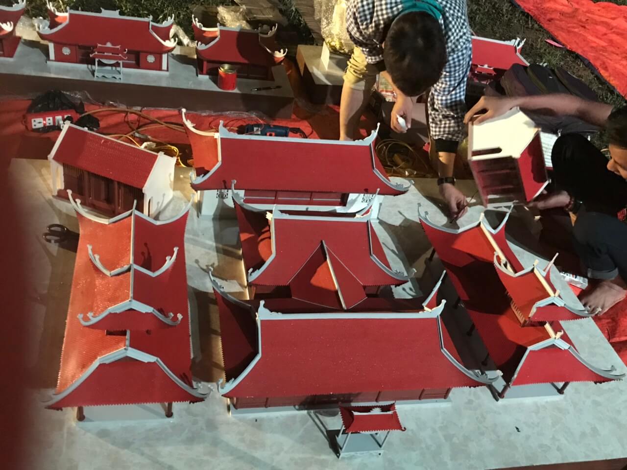 Mô hình chùa và tượng cho dự án hoa lập thể núi Yên Tử