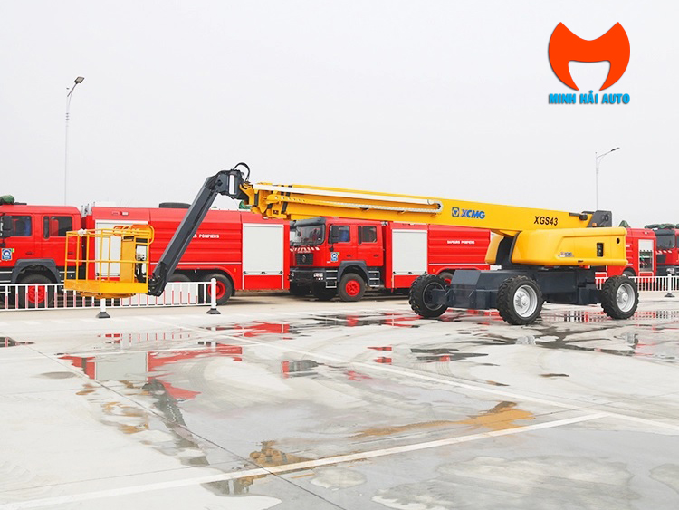 Xe nâng người BoomLift 43m XCMG XGS43